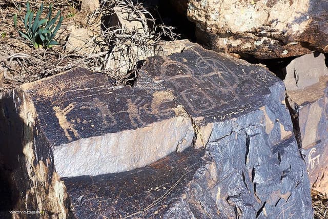 Миниатюра Петроглифы Каракиясая
